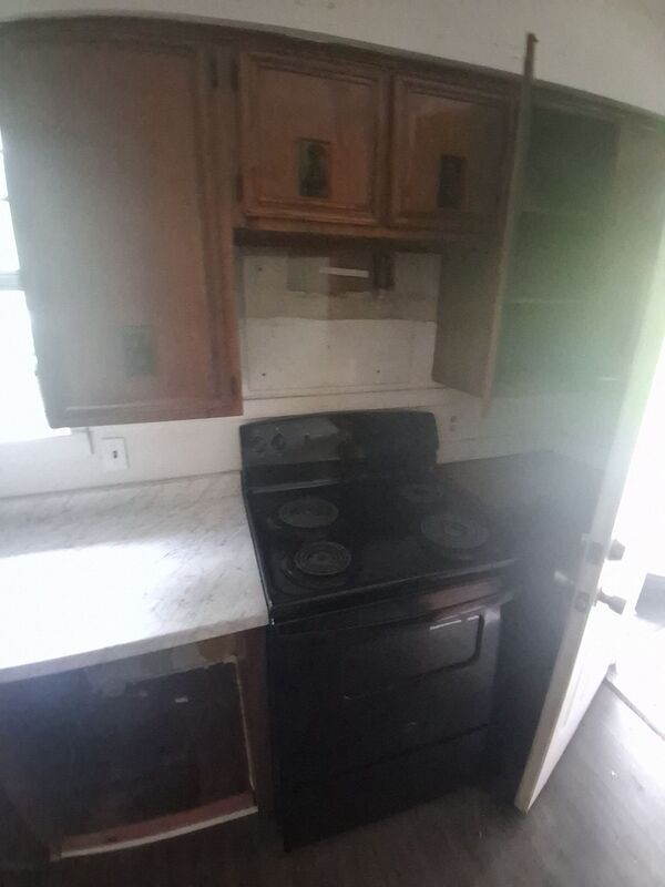 Foto del edificio - 3058 Woodside Dr
