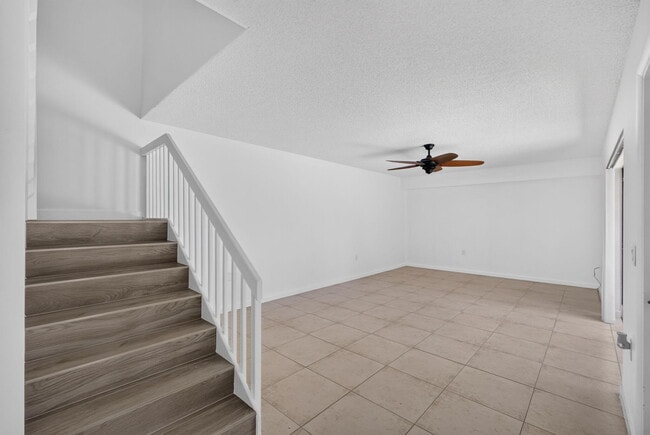 Foto del edificio - 851 Blue Ridge Cir