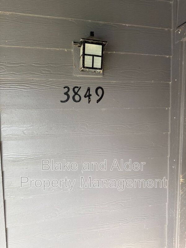 Photo - 3849 NE 152nd Ave House