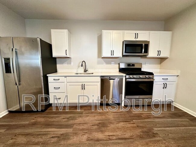 Photo - 2123 Sidney St House