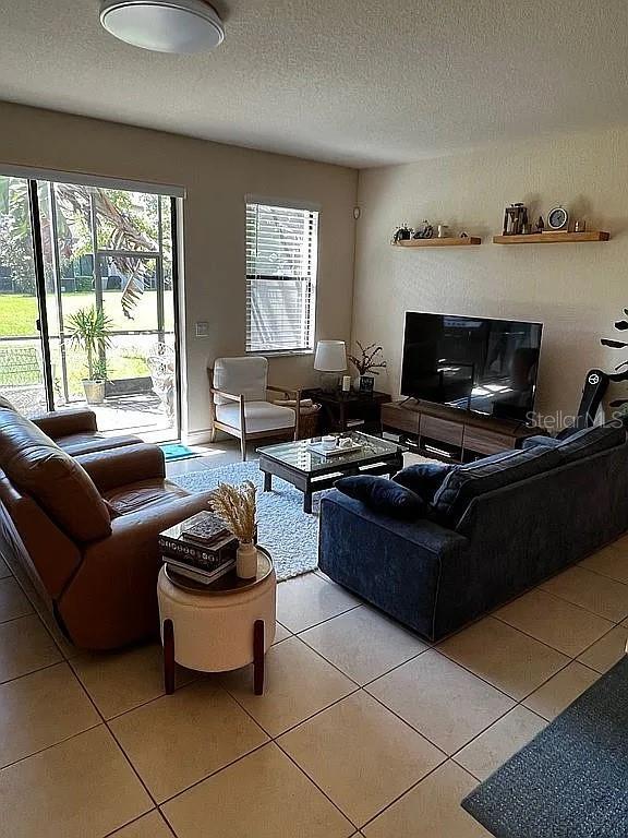 Foto del edificio - 8041 Prestbury Dr