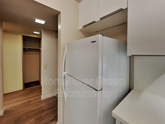 Building Photo - 6220 Gloria Dr