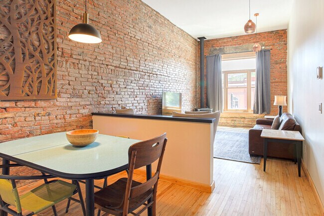 Building Photo - 422 3 Avenue-SI ID1386639P