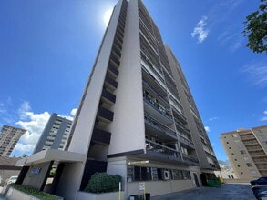 Building Photo - 775 Kinalau Pl