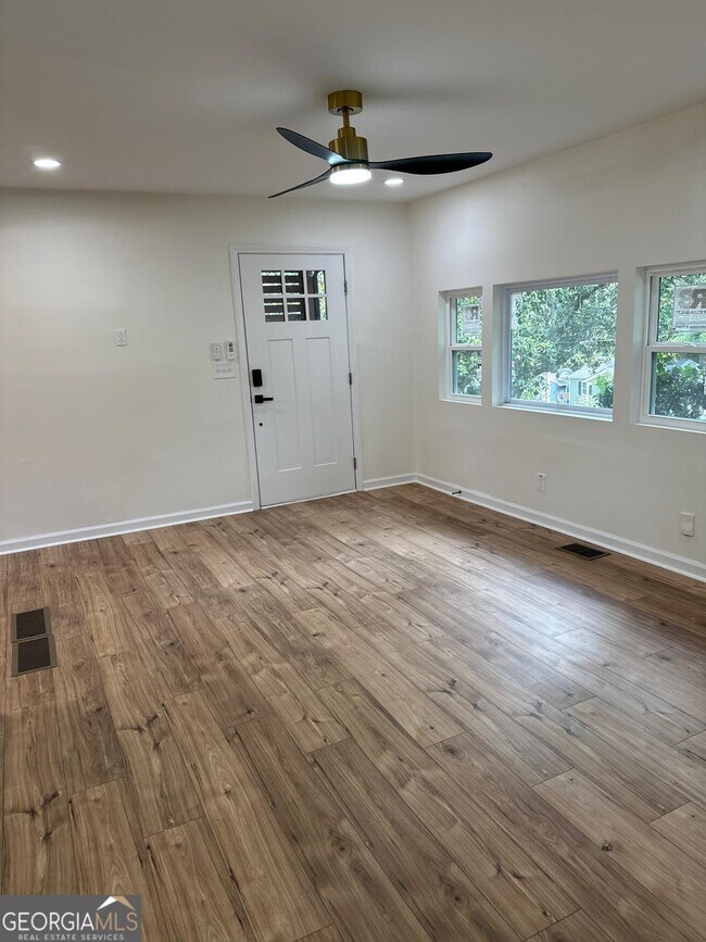 Building Photo - 3589 Orchard Cir