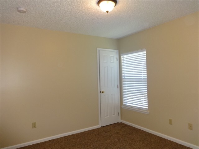 Building Photo - 8304 Rocky Creek Drive