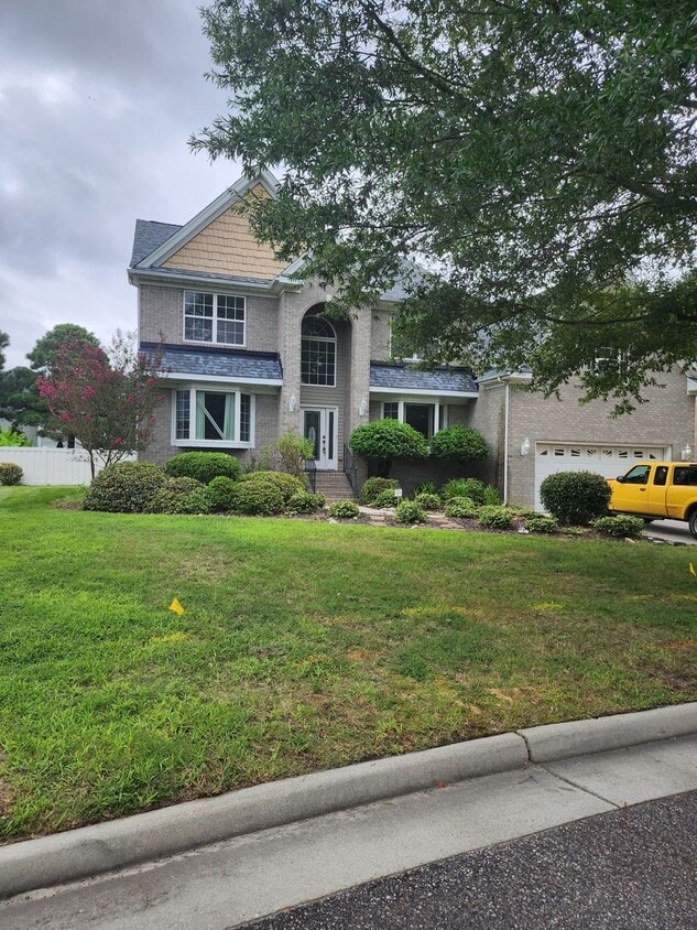 Primary Photo - 4800 sq ft 8 bd 5 bath