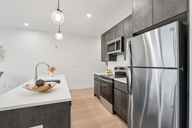 Foto del edificio - 1 Mallory Ave