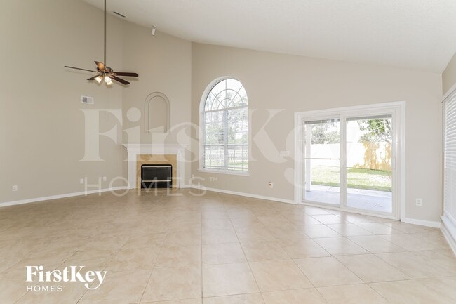 Foto del edificio - 586 Timber Trace Ct