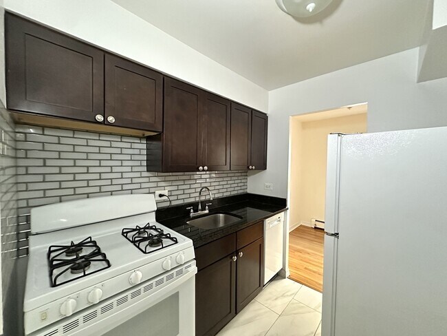 Foto del edificio - 6830 N Sheridan Rd