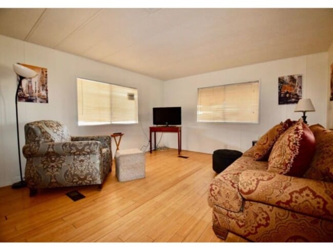 Foto del edificio - 2 bed 1 bath, 840 sq ft manufactured home