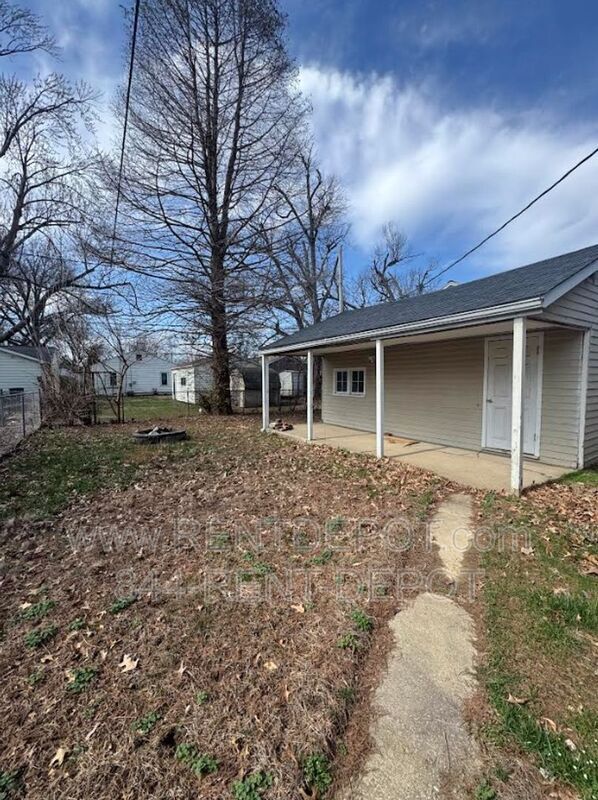 Foto del edificio - 1303 S St James Blvd