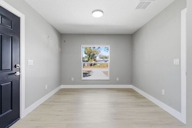 Building Photo - Top Shelf Aquisitions