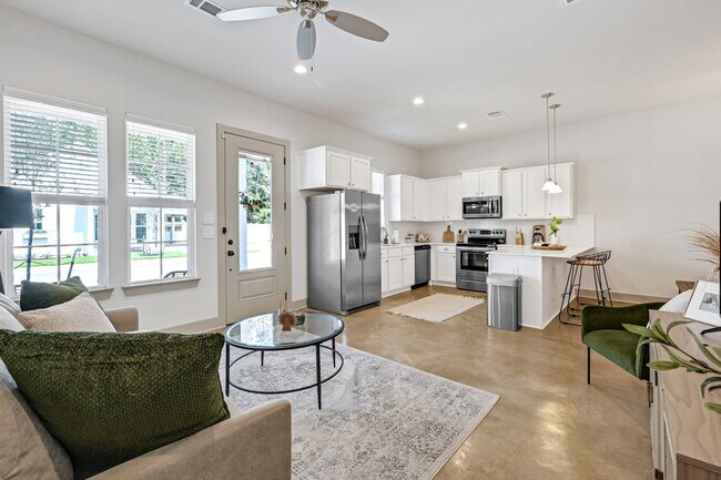 Foto del edificio - 33455 Buckshot Ln