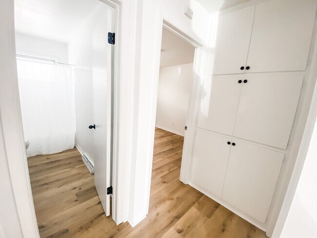 Foto del edificio - 2 Bed 1 Bath Duplex with Fenced Yard!