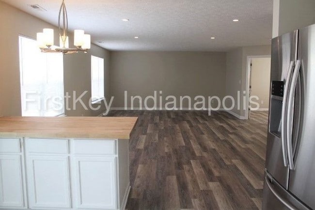 Foto del edificio - 1000 Retford Dr