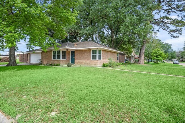 Foto del edificio - 2218 Stonecrest Dr