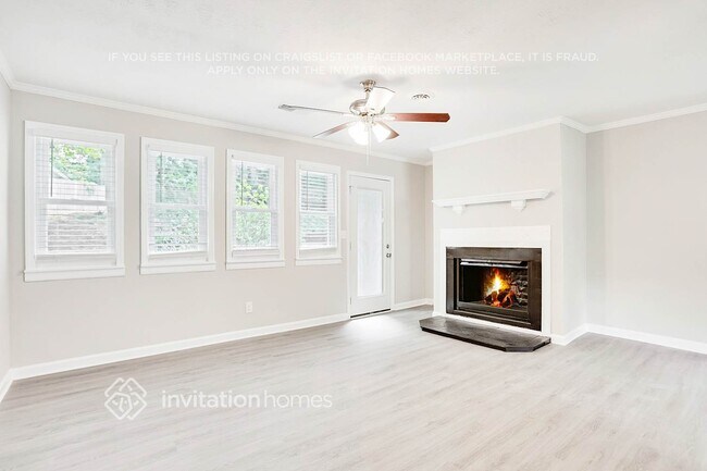 Foto del edificio - 6823 Springwood Dr