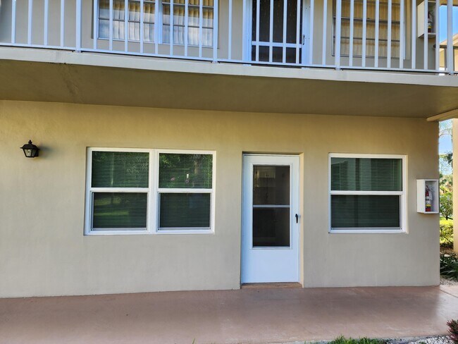 Foto del edificio - 10 Lake Vista Trail