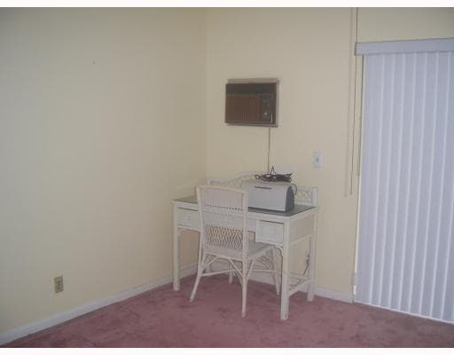 Building Photo - 216 Camden I