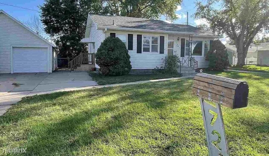 Primary Photo - 2 br, 2 bath House - 721 W 19th St