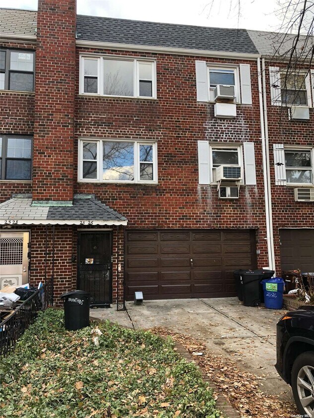 252626 Parsons Blvd, Queens, NY 11354 Townhome Rentals in Queens NY