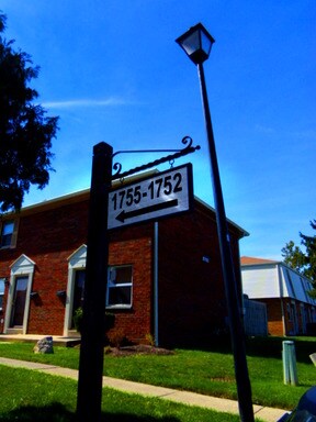 Building Photo - 1755 Pine Tree St N