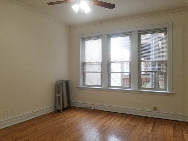Building Photo - 2103 N Mozart St