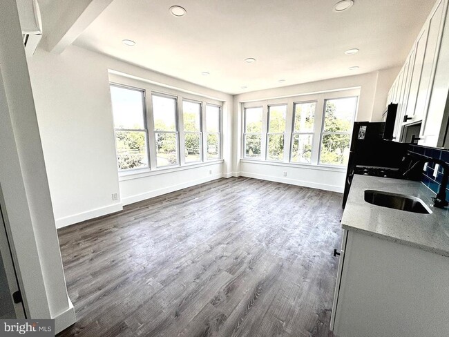 Building Photo - 30 Haddon Ave