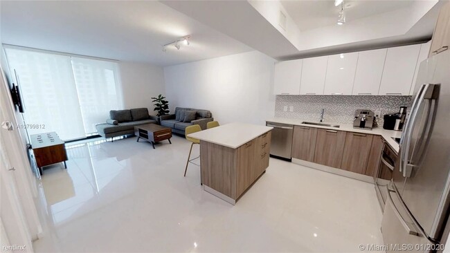Building Photo - 1 br, 1 bath  - Paseo at Downtown Doral