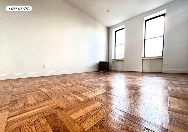 Building Photo - 842 Bushwick Ave