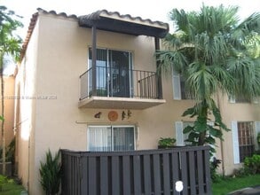 Building Photo - 10790 N Kendall Dr