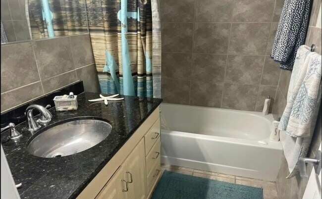 Foto del edificio - 2408 NE 135th St