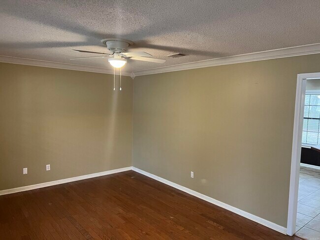 Foto del edificio - 25 Hawthorne Dr