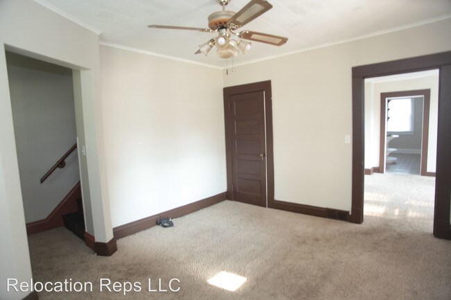 Building Photo - 3 br, 1.5 bath House - 240 W. 31st St.