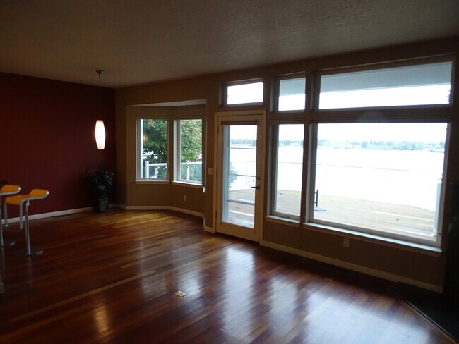 Foto del edificio - 1457 SE Columbia Way