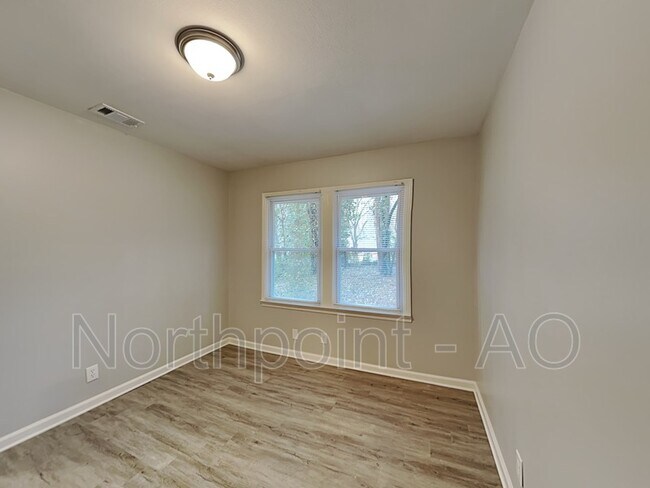 Foto del edificio - 386 Lindsey Dr SE