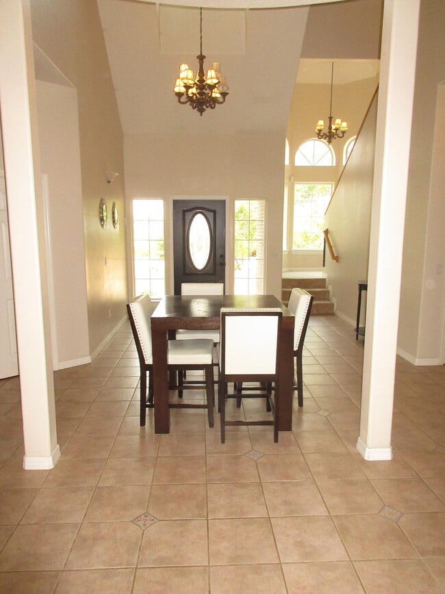 Building Photo - 210 Jaramillo Loop