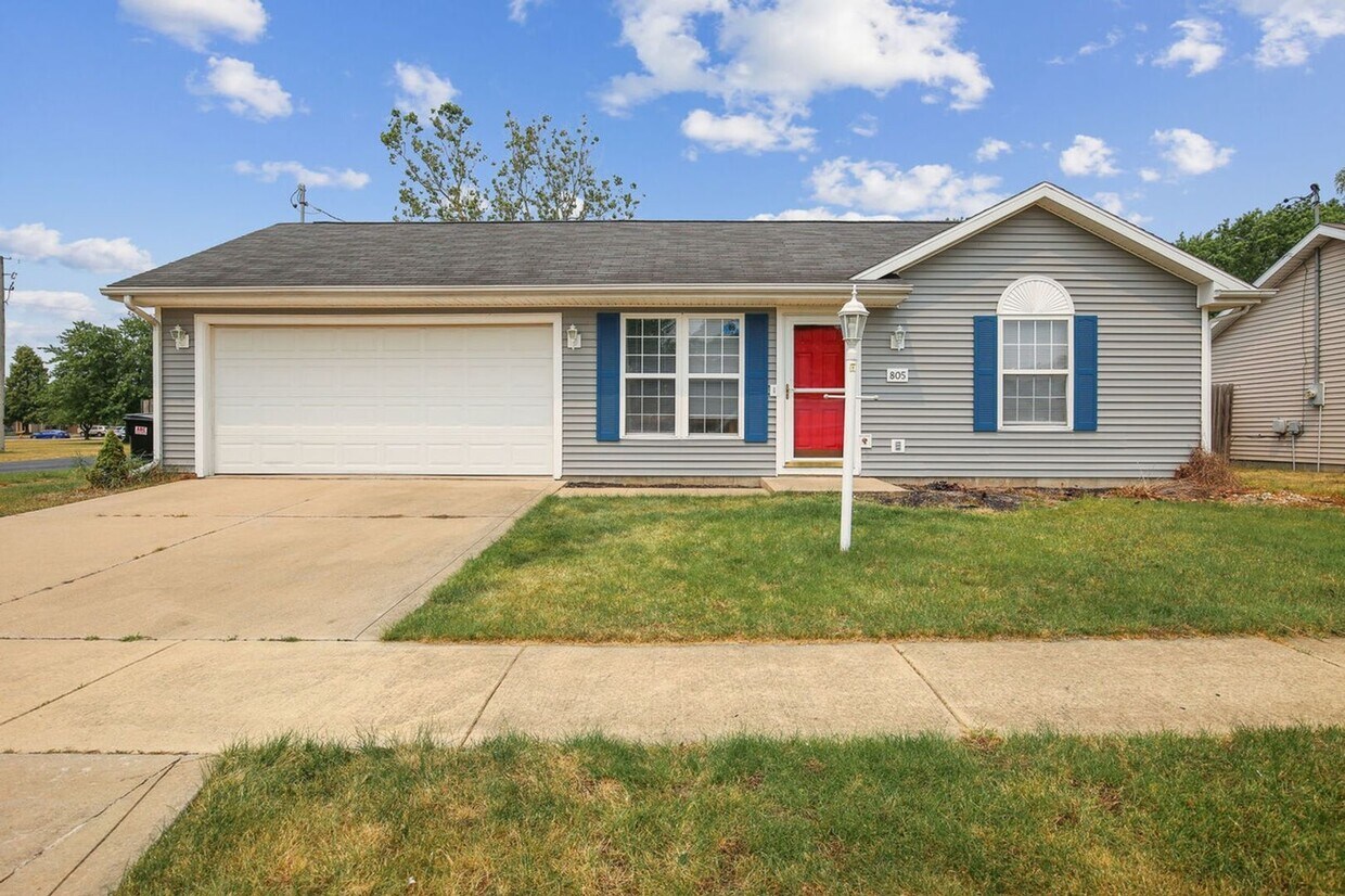 Primary Photo - Available Now: Charming 3-Bedroom Home wit...