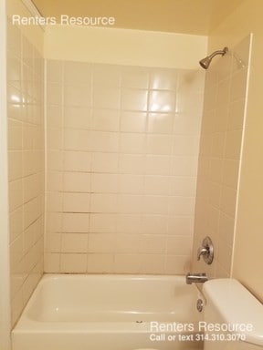 Primary Photo - 3021 Iowa Ave