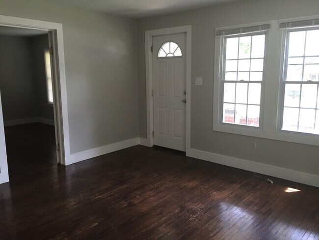 Foto del edificio - Wedgewood Houston!!!  3 Bed 1 Bath House Convenient to Belmont, Lipscomb & Vandy!