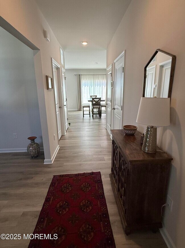 Building Photo - 13 Outsail Ave