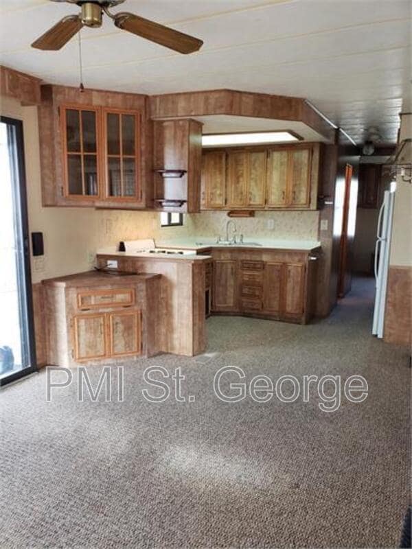 Building Photo - 180 N 1100 E