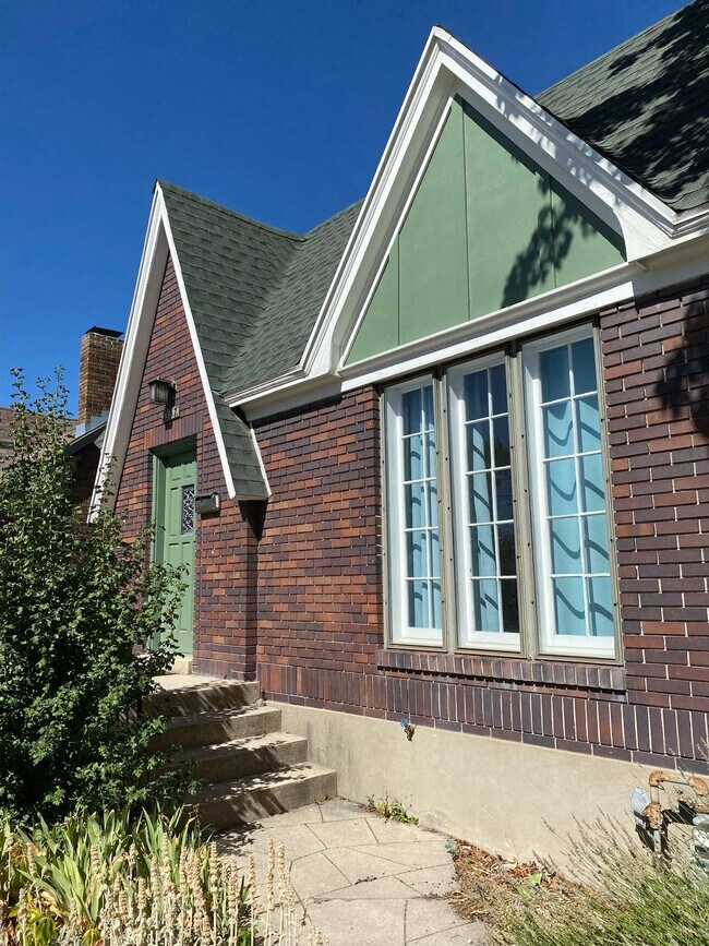 Photo - 1397 E 1300 S House