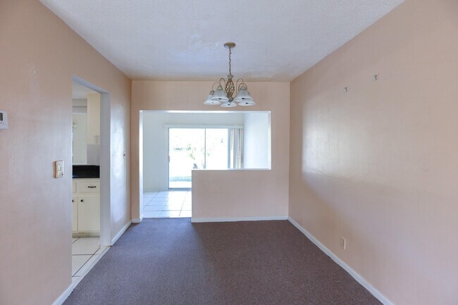 Foto del edificio - 4513 NW 44th St