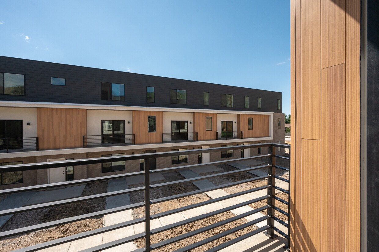 537 W 620 N, Centerville, UT 84014 Townhome Rentals in Centerville UT