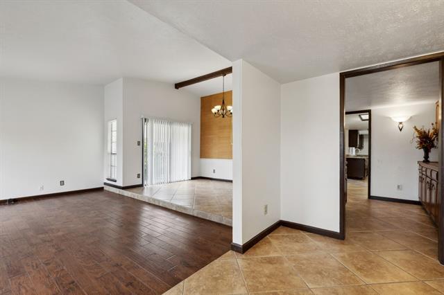 Foto del edificio - 3445 Livingston Ln