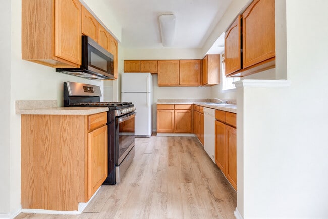 Building Photo - 21258 Cascade Ct
