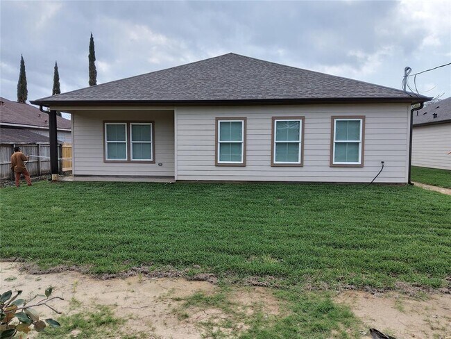 Foto del edificio - 7751 Swiftwater Ln