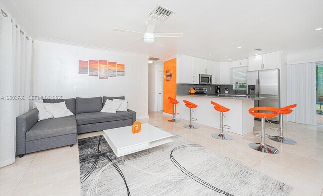 Foto del edificio - 906 NE 6th St